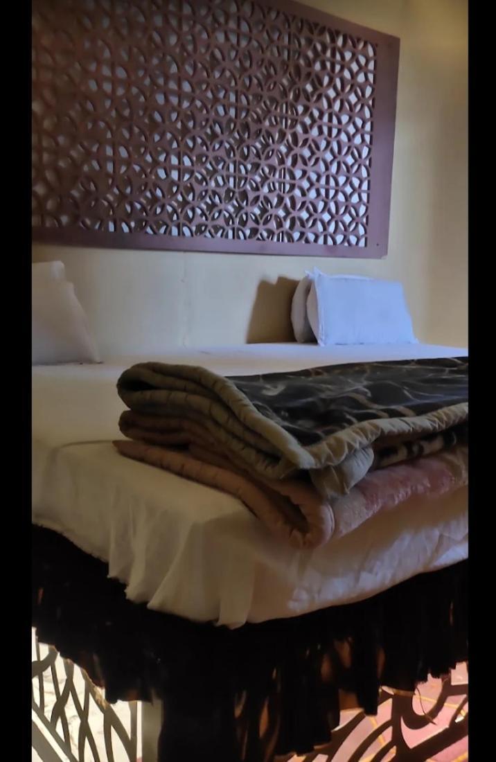 Hotel Malhotra Palace Ujjain Eksteriør billede